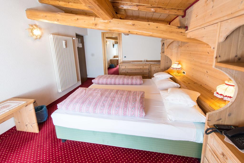 Hotel Garni Norma Madonna Extérieur photo