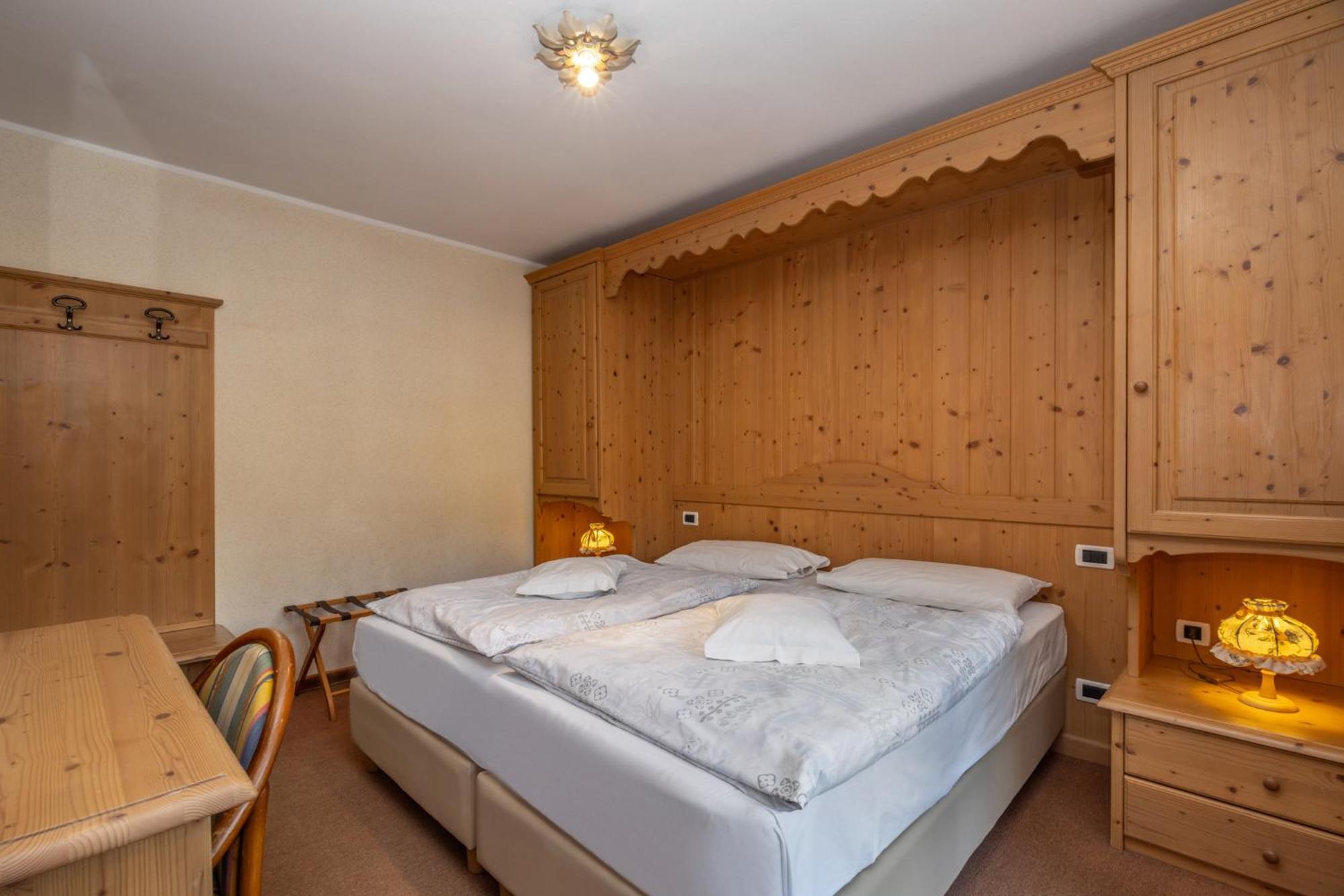 Hotel Garni Norma Madonna Extérieur photo